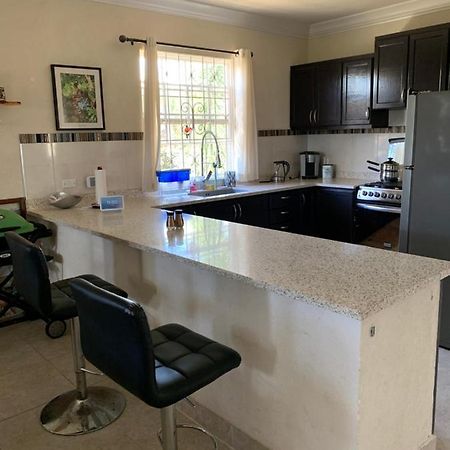 Raivens Nest Bed And Breakfast Christ Church Bagian luar foto